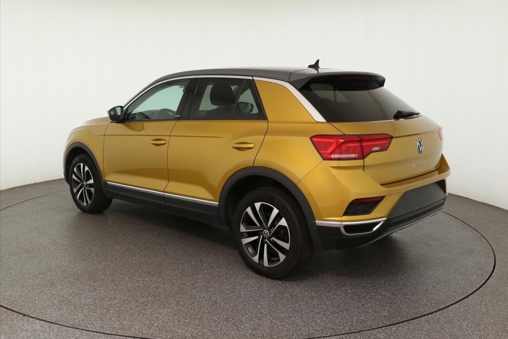 Volkswagen T-Roc 1.5 TSI DSG - Samsaru's Car Outlet