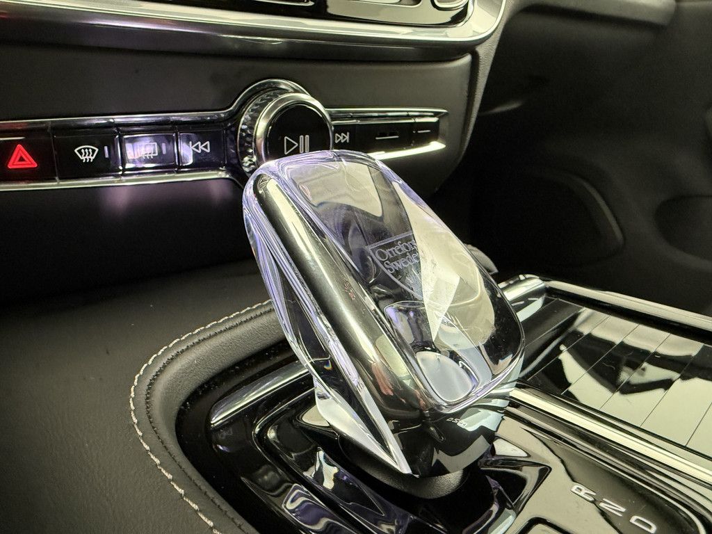 Volvo V60 T6 AWD Ultra Dark Recharge Plug-In Hybrid *A