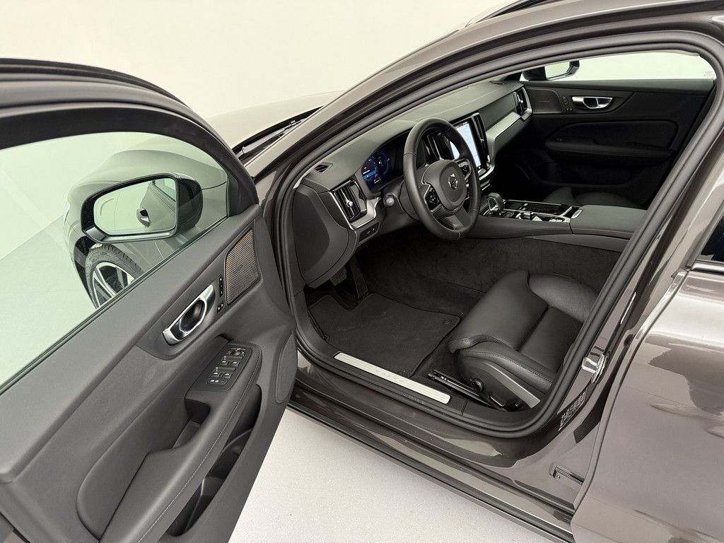 Volvo V60 T6 Plus Dark Plug-In Hybrid AWD STANDHZ 360°