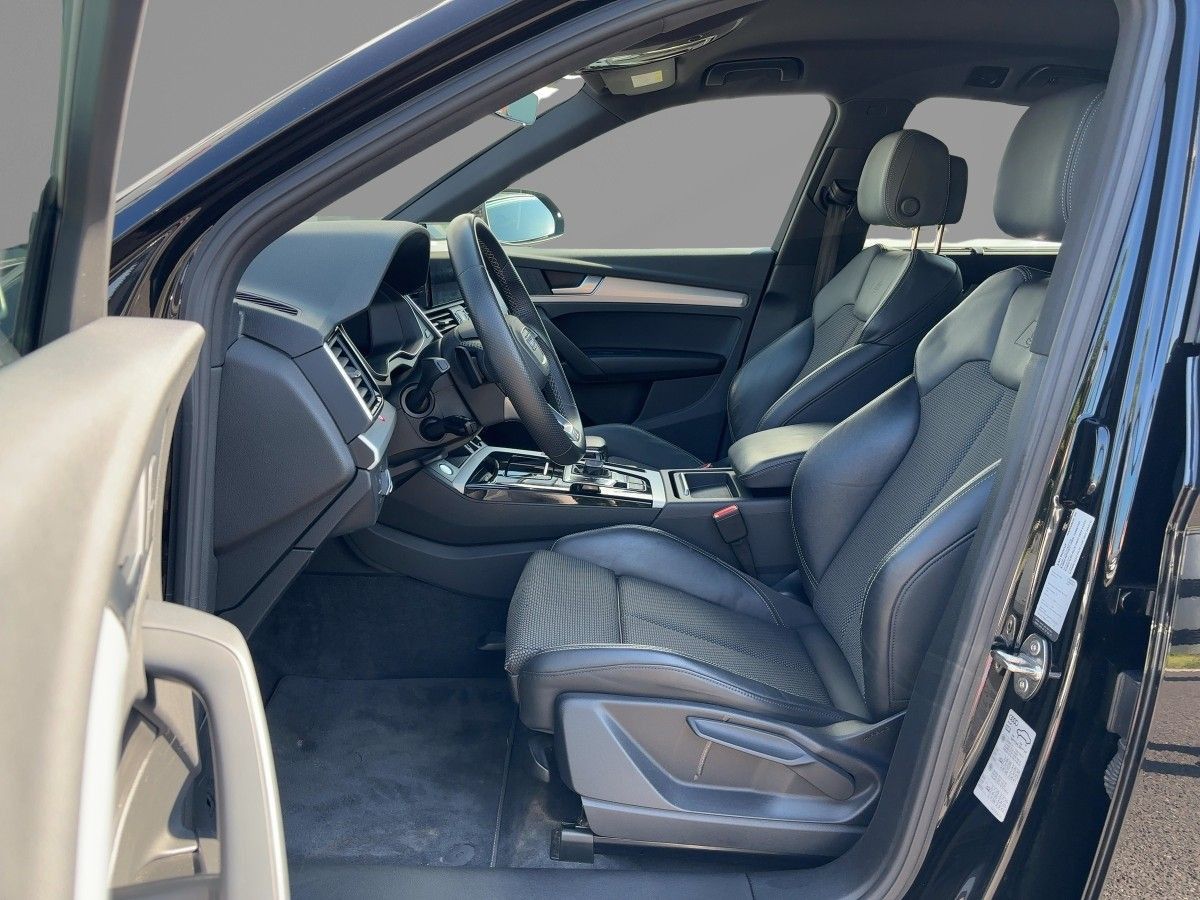 Audi Q5 TFSI e S line 50 quattro S tronic AHZV Matrix