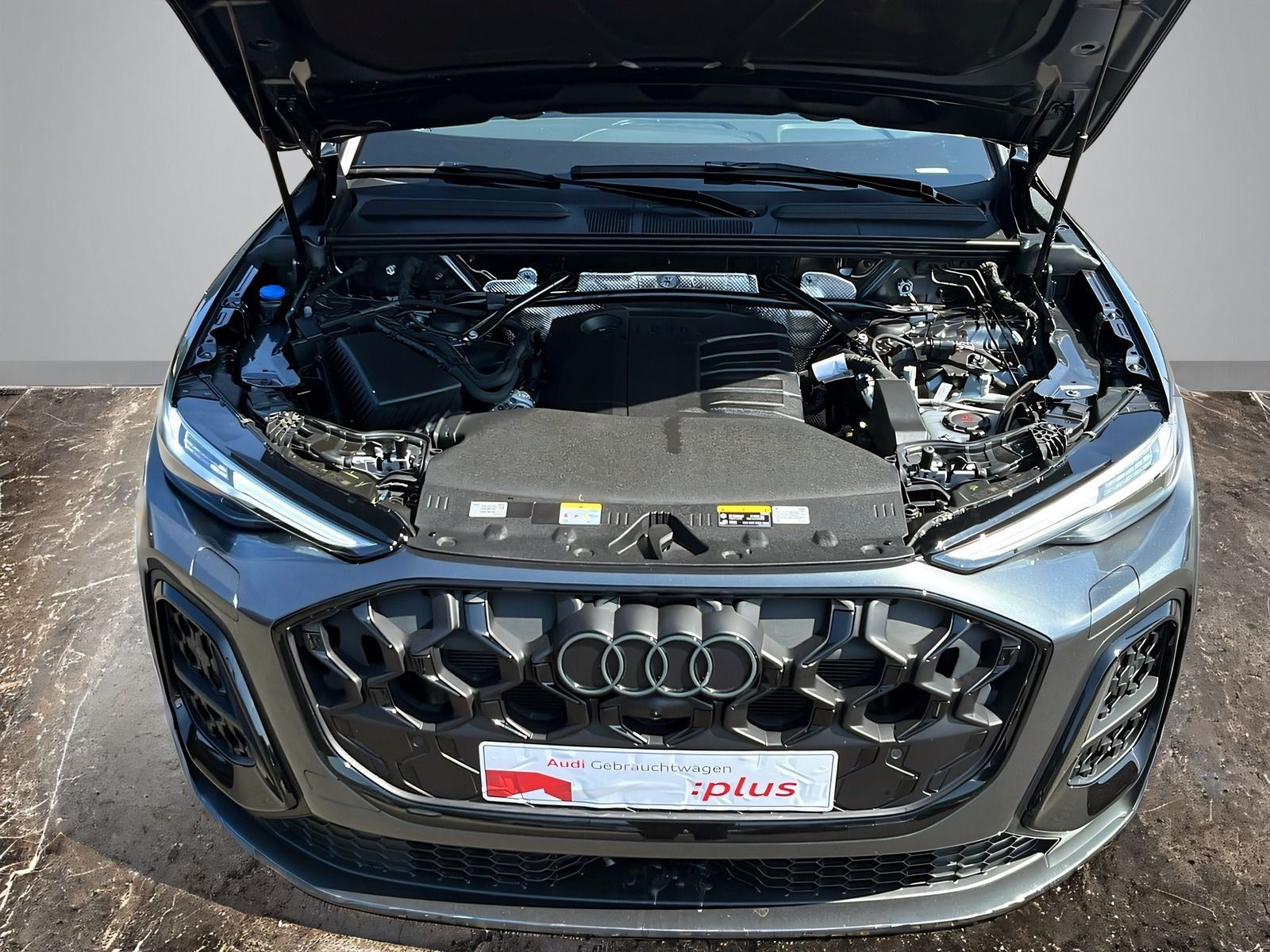 Audi Q5 SUV TDI +S-LINE+AHK+KAMERA+ACC+MATRIX+