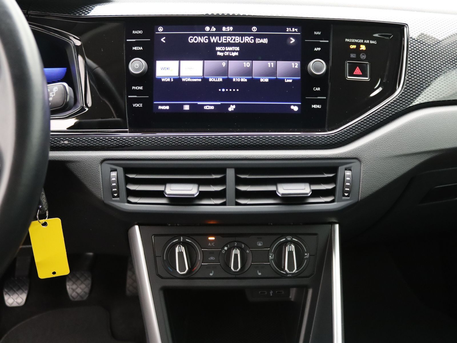 Volkswagen Taigo Life 1.0 TSI - Samsaru's Car Outlet