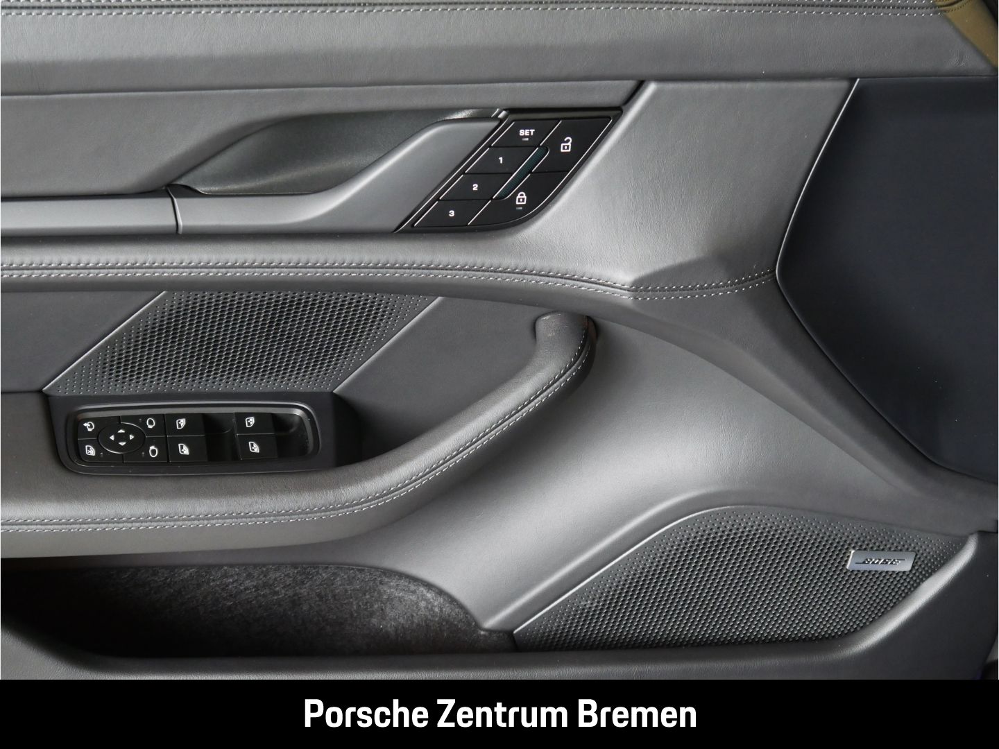 Porsche Taycan 4S Sport Tourismo Panomara Bose Head Up
