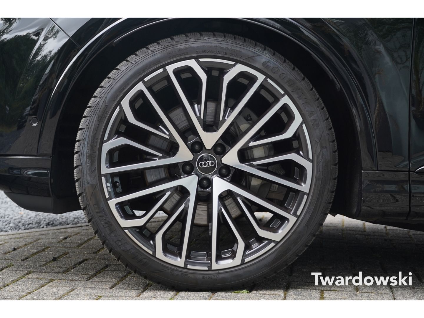 Audi Q7 S line 7-Sitzer Pano AHK Raute B&O 360° STHZ