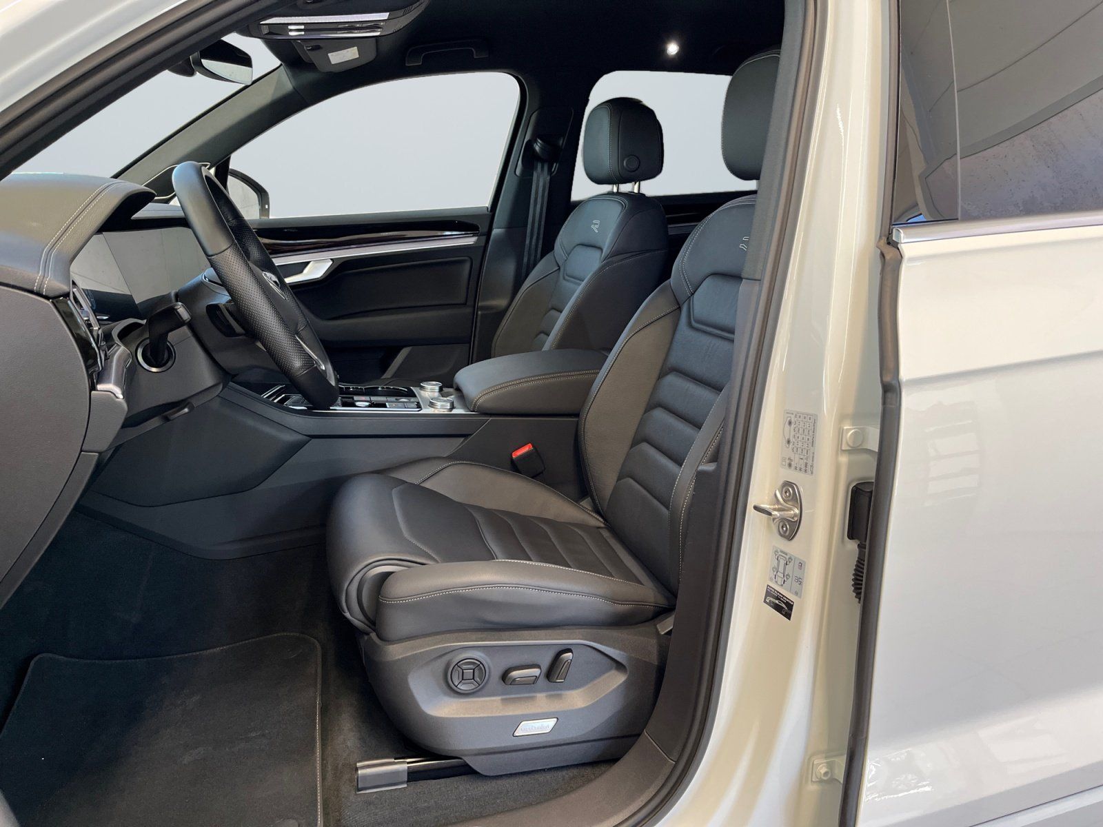 Volkswagen Touareg R-Line 3.0 V6 TDI DSG 4Motion 360°KAM AH
