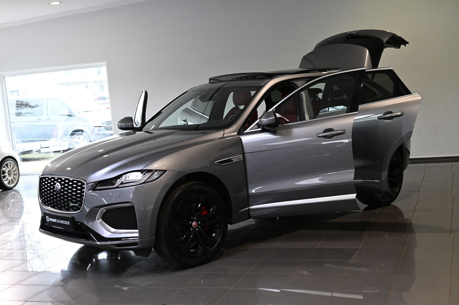 Jaguar F-PACE P250 R-Dynamic SE AWD Pano