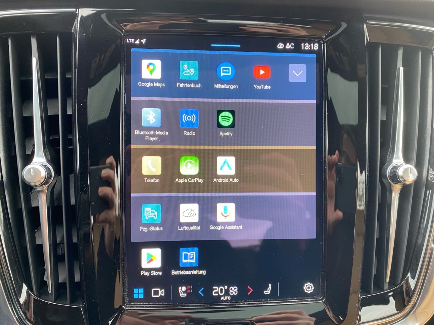 Volvo S90 Ultimate Bright T8 AWD Recharge Plug-In Hybr