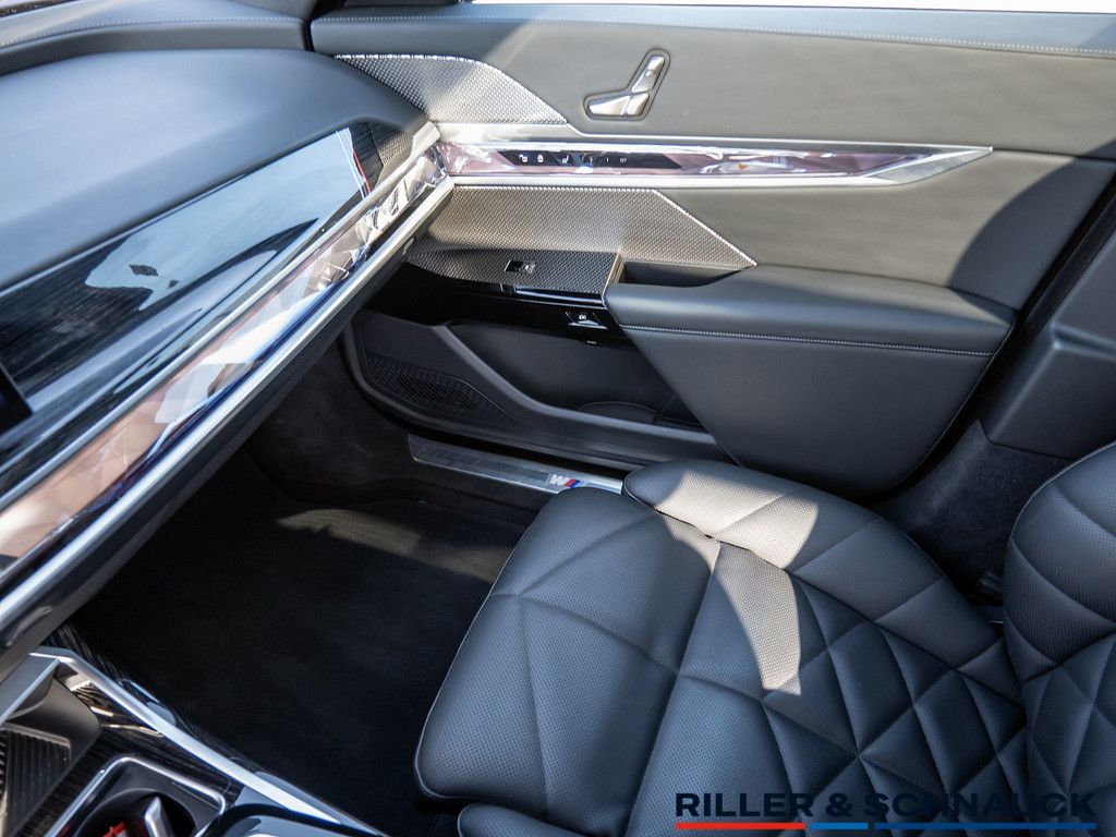 BMW 740d xDrive M-Sport STANDHZG+PANO-SKY+B&W