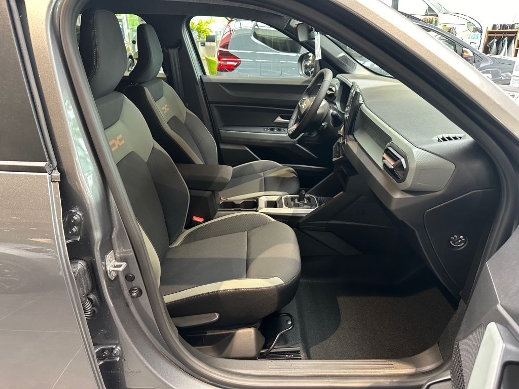 Dacia Duster Extreme HYBRID 140 - Samsaru's Car Outlet