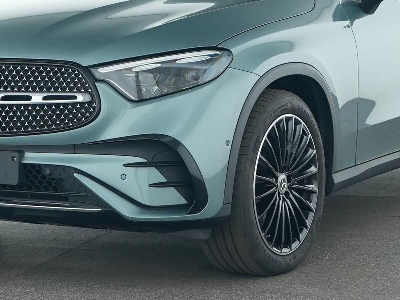 Mercedes-Benz GLC 300 d 4M AMG+20+PANO+SOUND+HEADUP+AHK+DISTR.