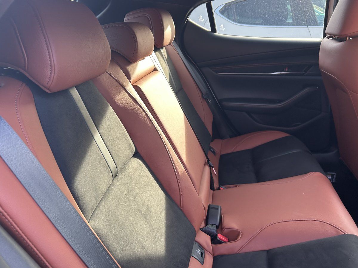 Mazda 3 2.5L G 140ps 6AT FWD Nagisa