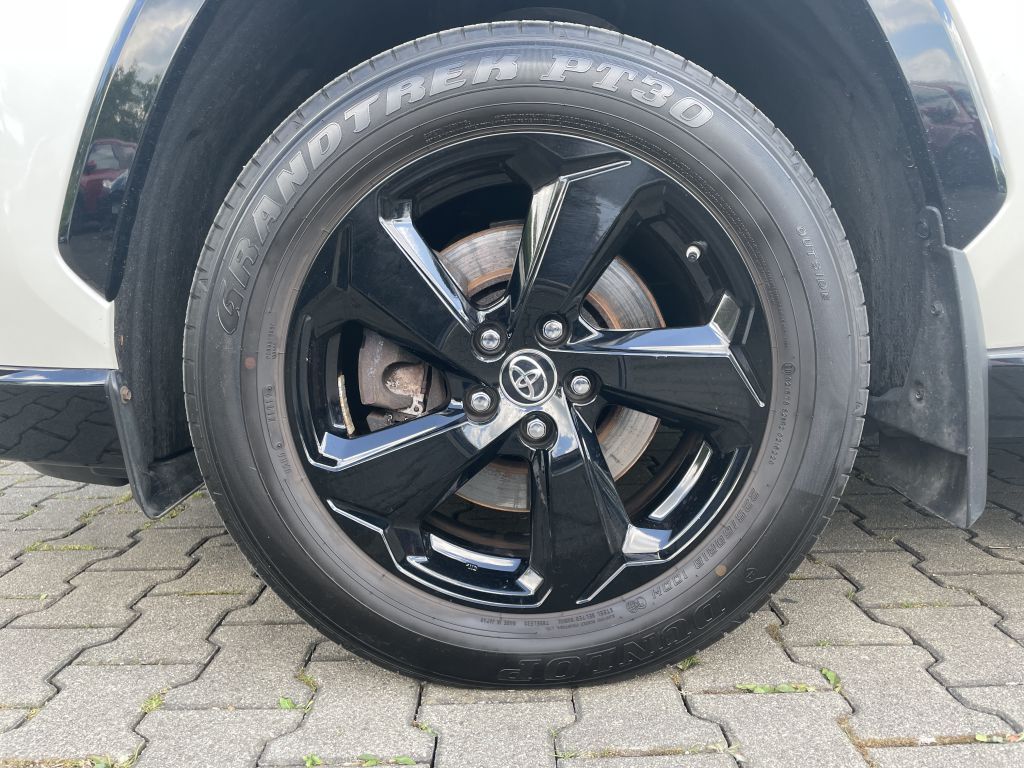 Toyota RAV 4 2.5 4x4 Hybrid Style - Samsaru's Car Outlet