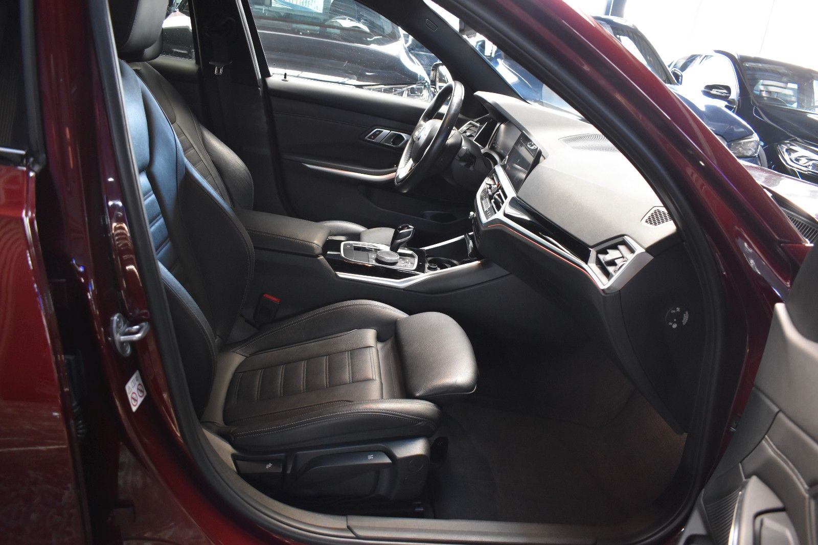 BMW 320 d xDrive SPORT LINE*LEDER*LIVE COCKPIT*LED*