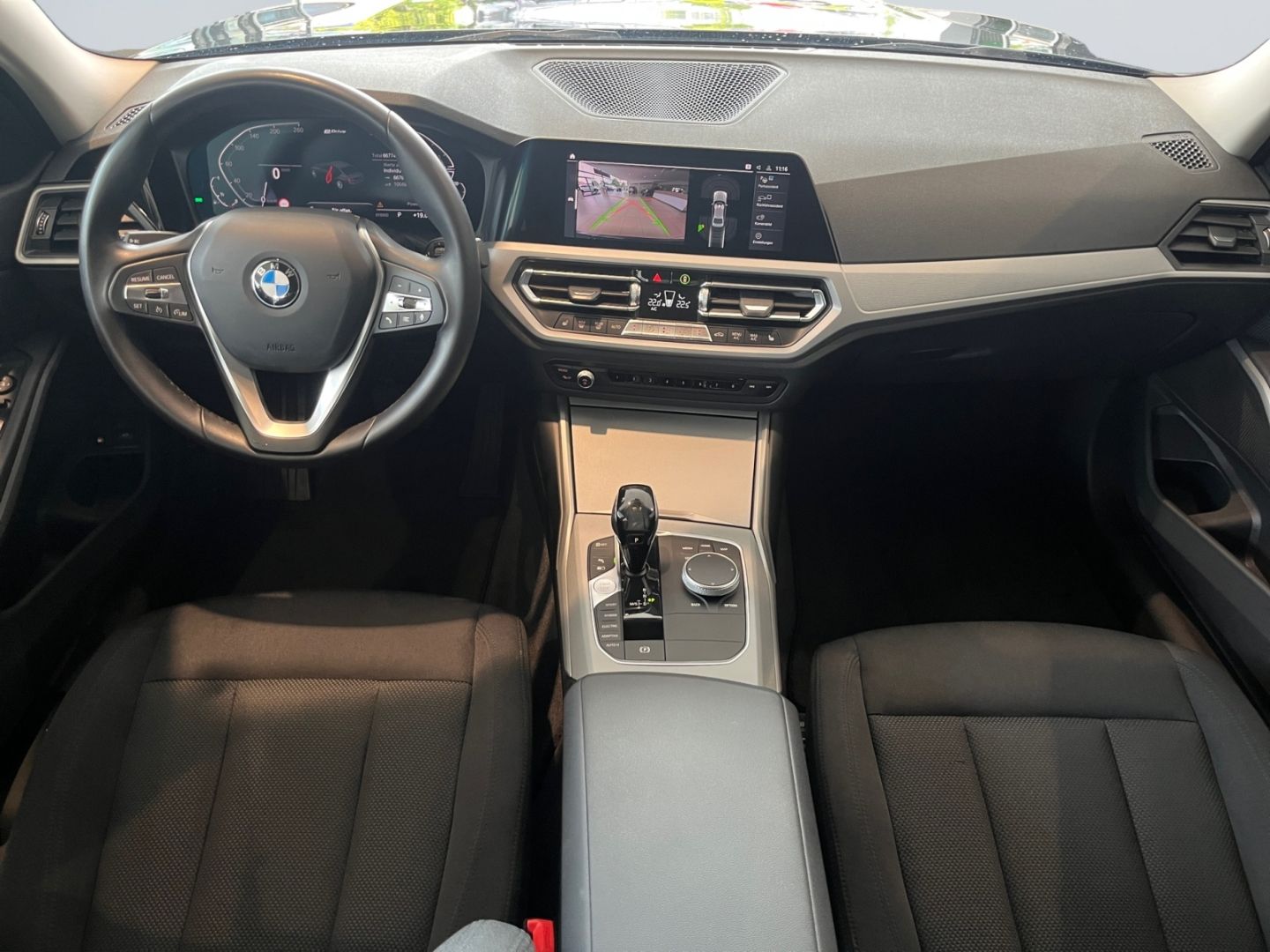 BMW 330 e Advantage - Samsaru's Car Outlet