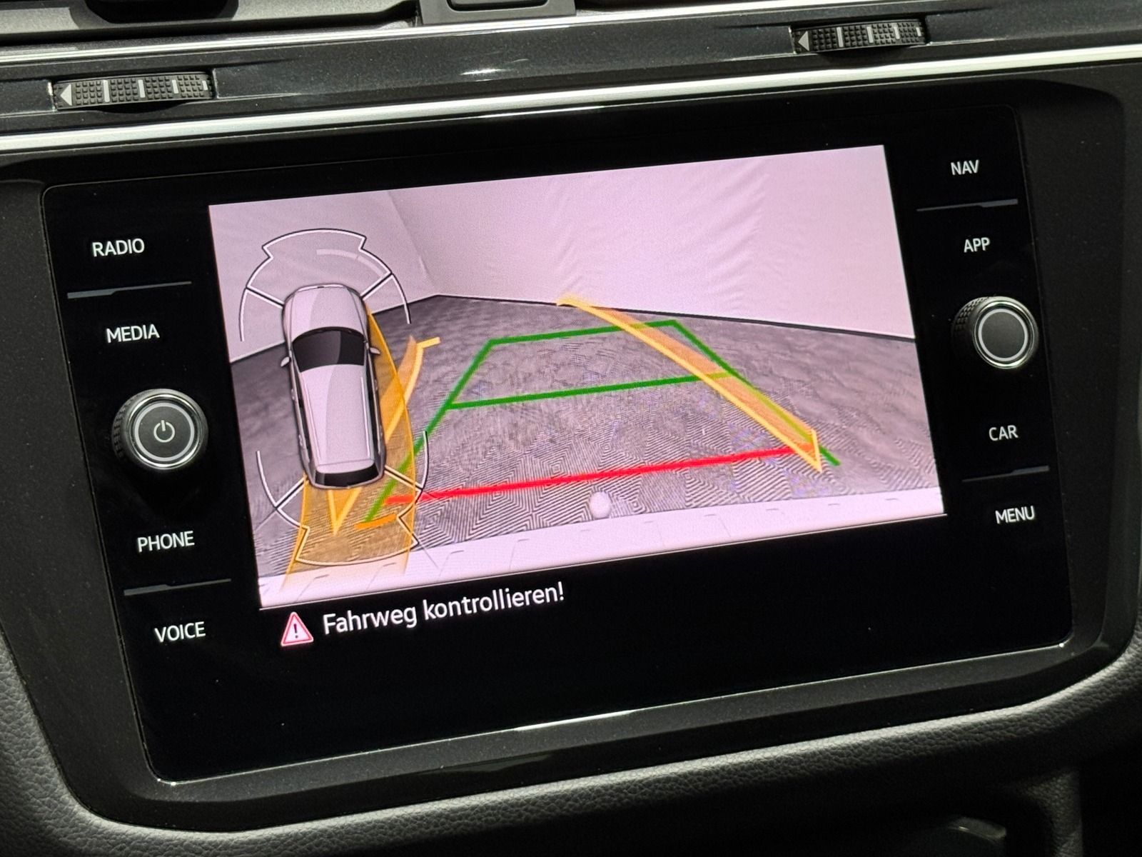 Volkswagen Tiguan R-Line 1.5 TSI DSG - Samsaru's Car Outlet