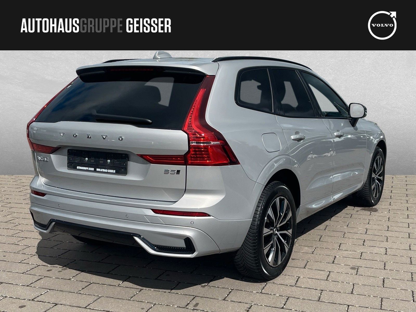 Volvo XC60 B5 AWD Mild-Hybrid Plus Dark AHK ACC BLIS