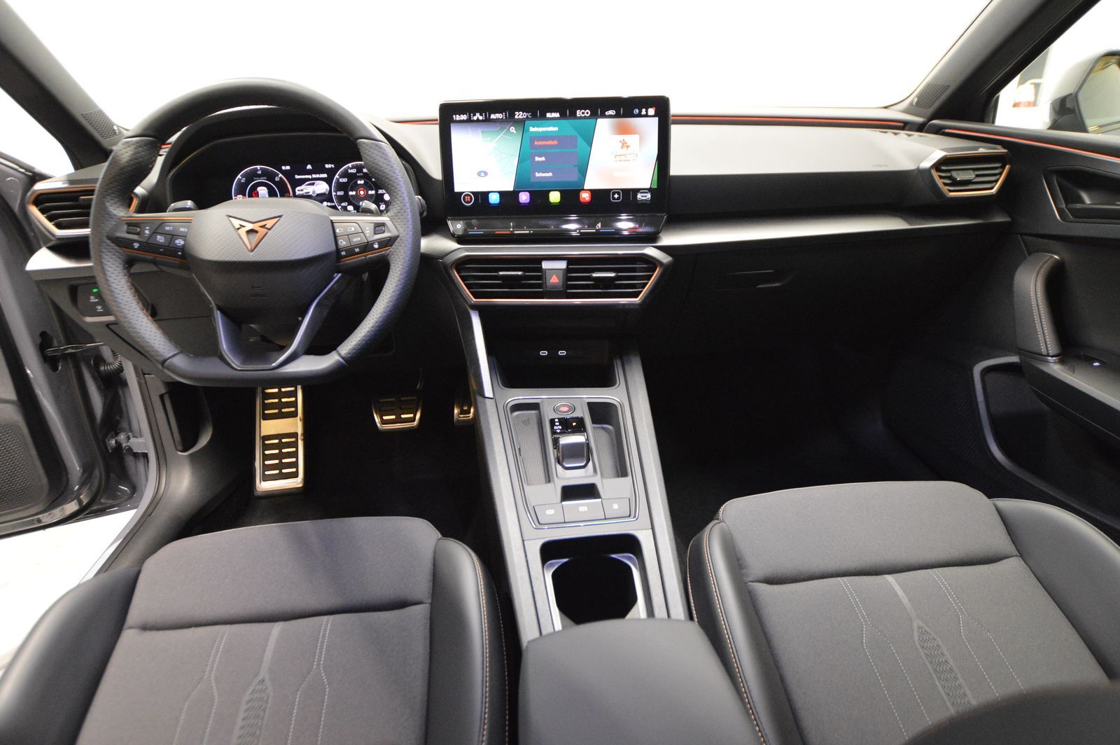 Cupra Leon Sportstourer 1.4 e-HYBRID - Samsaru's Car Outlet