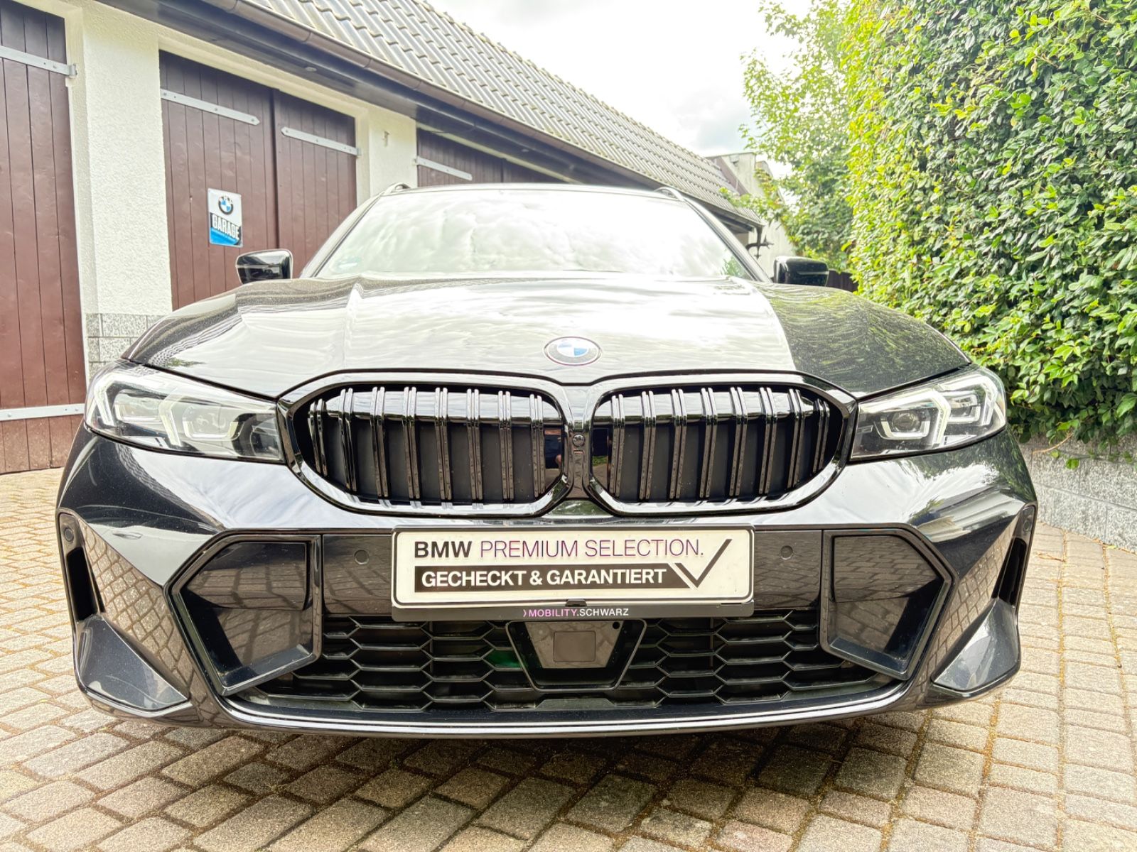 BMW 320 d xDrive M Sport - Samsaru's Car Outlet