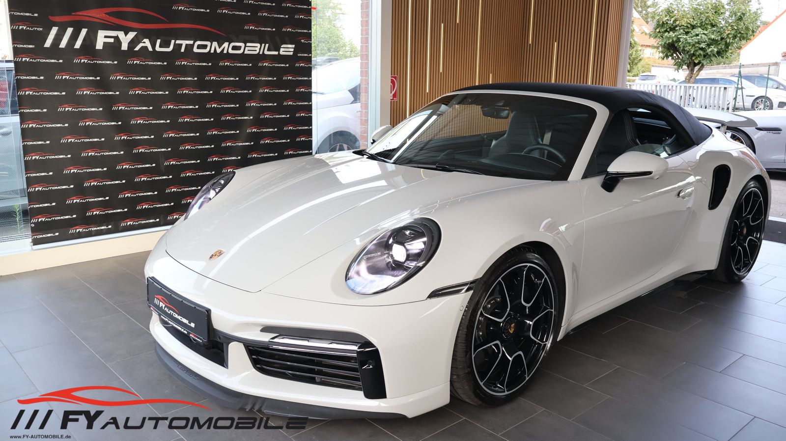 Porsche 992 Turbo S Cabriolet Lift* Keramik* Garantie*