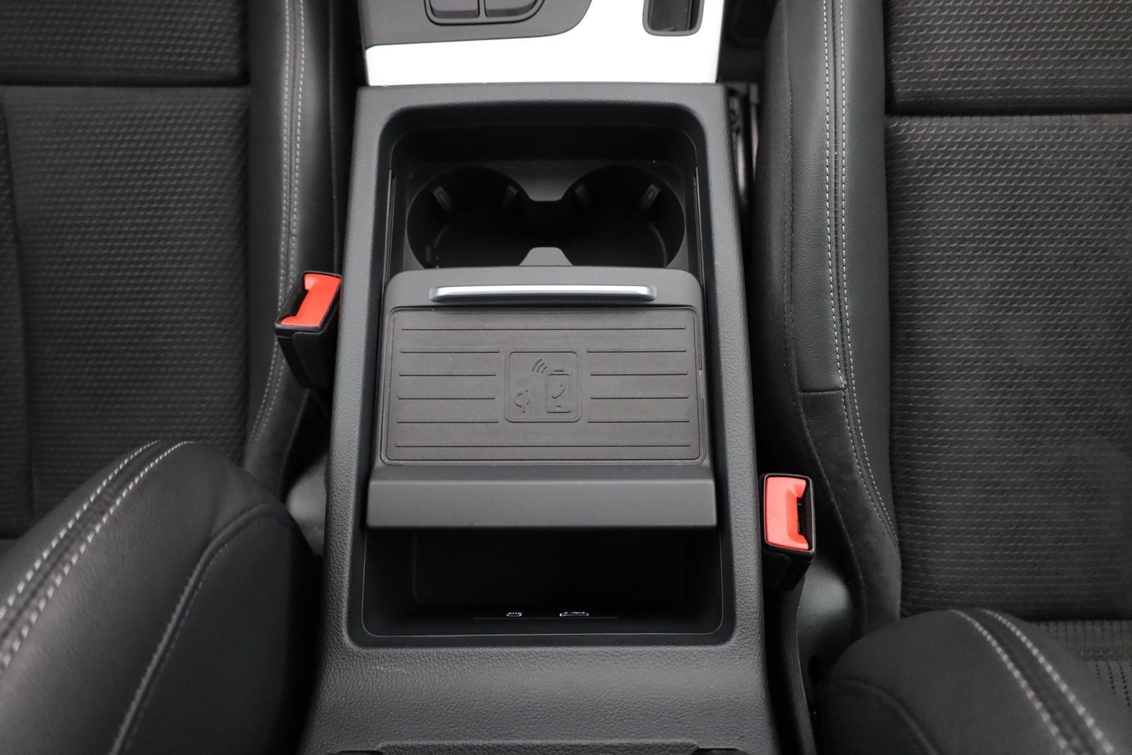 Audi Q5 55 TFSIe 2x S-Line quattro - Samsaru's Car Outlet