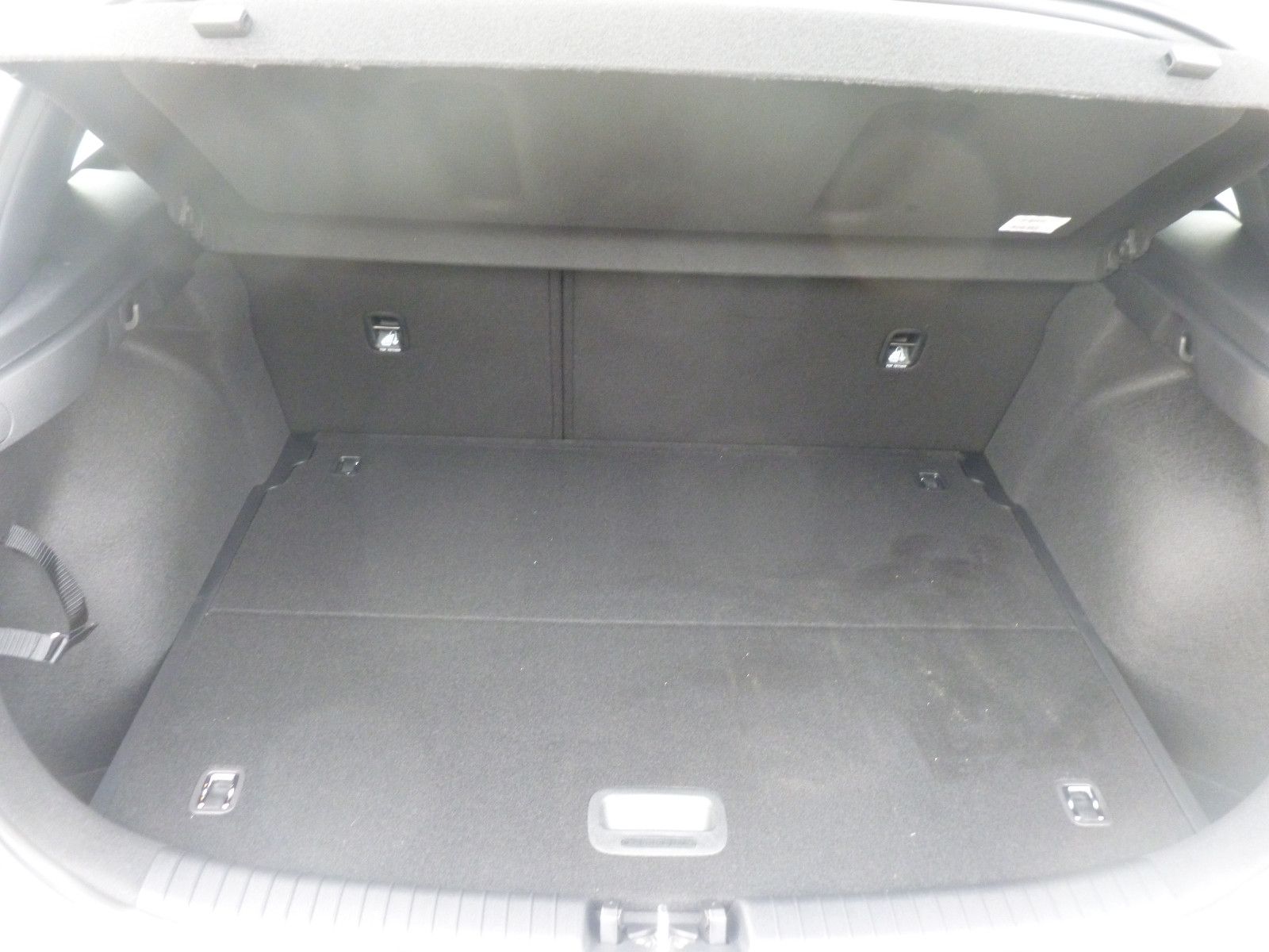 Kia Ceed ED7 Emotion - Samsaru's Car Outlet