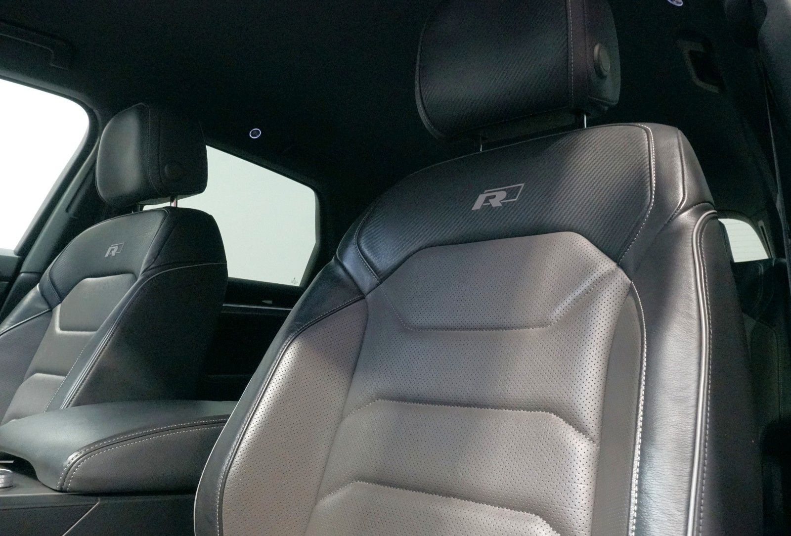 Volkswagen Touareg R-Line 4Motion 3.0 TDI*STDHZ*AHK*RfK