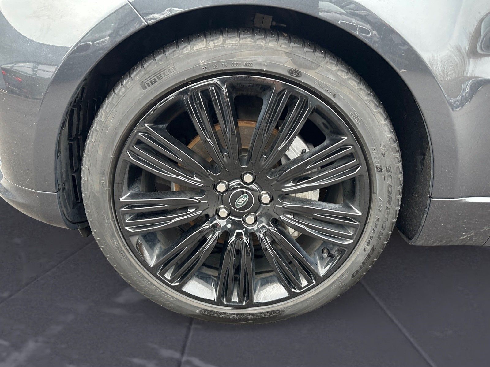 Range Rover Sport 3.0 D300 HSE Dynamic Stealth - Samsaru's Car Outlet