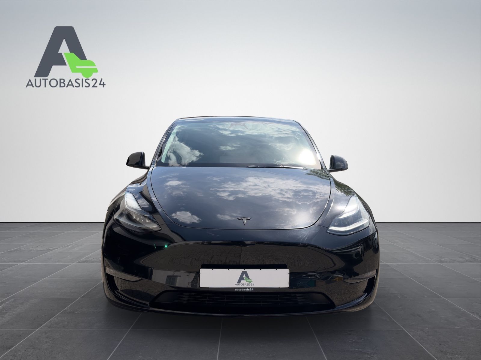 Tesla Model Y Performance Dual AWD *AHK*1.Hand*