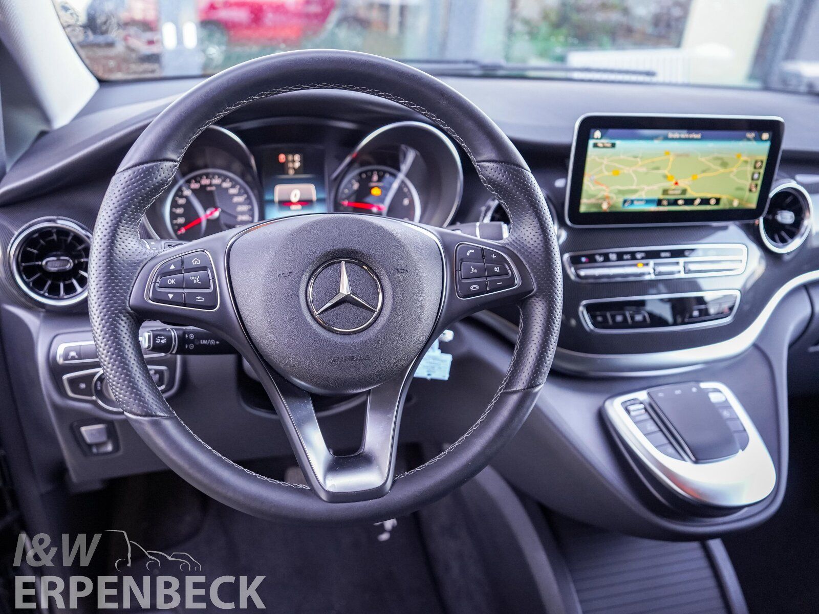 Mercedes-Benz V 300 d EDITION Lang - Samsaru's Car Outlet