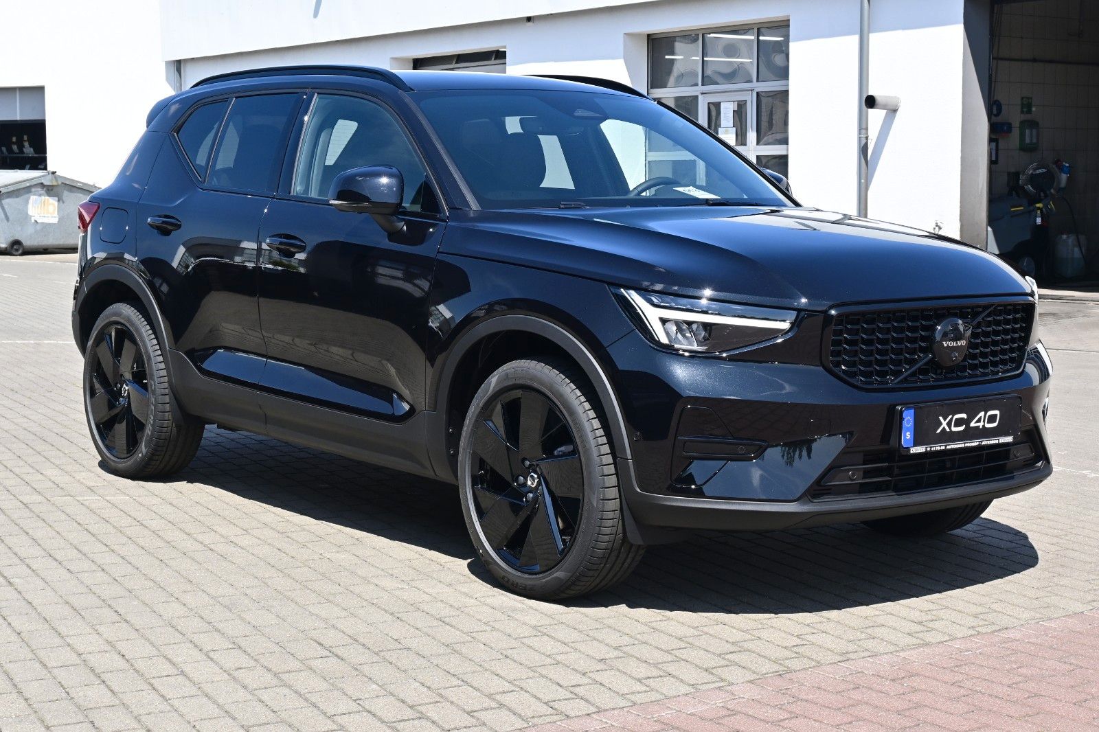 Volvo XC40 B3 DKG Plus Black Edition*PANO*360°*ACC*AHK