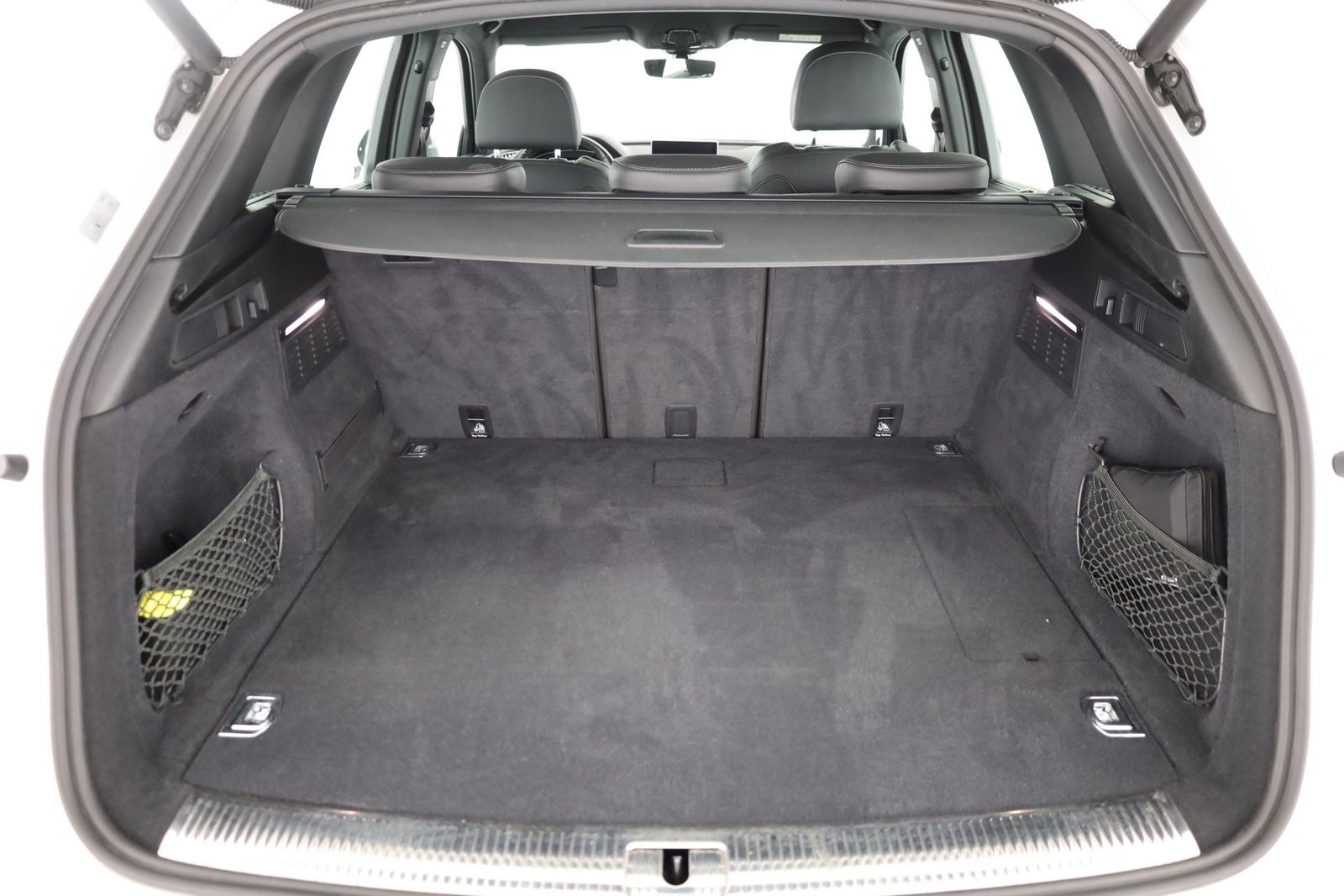 Audi Q5 55 TFSIe 2x S-Line quattro - Samsaru's Car Outlet