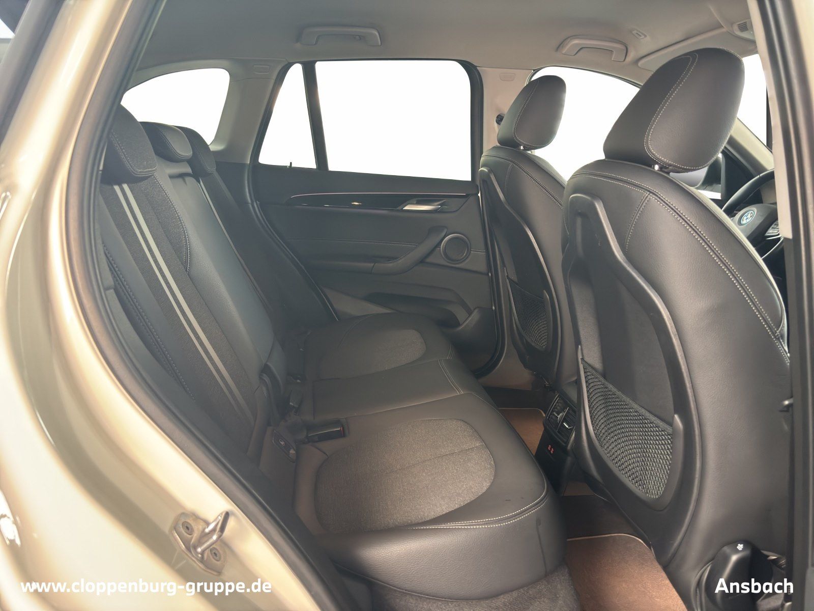 BMW X1 xDrive25e Sport Line - Samsaru's Car Outlet