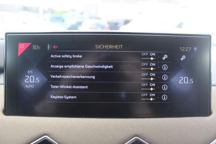 DS Automobiles DS3 CROSSBACK SO CHIC PT 130 AUTOMATIK,LEDERF,NA