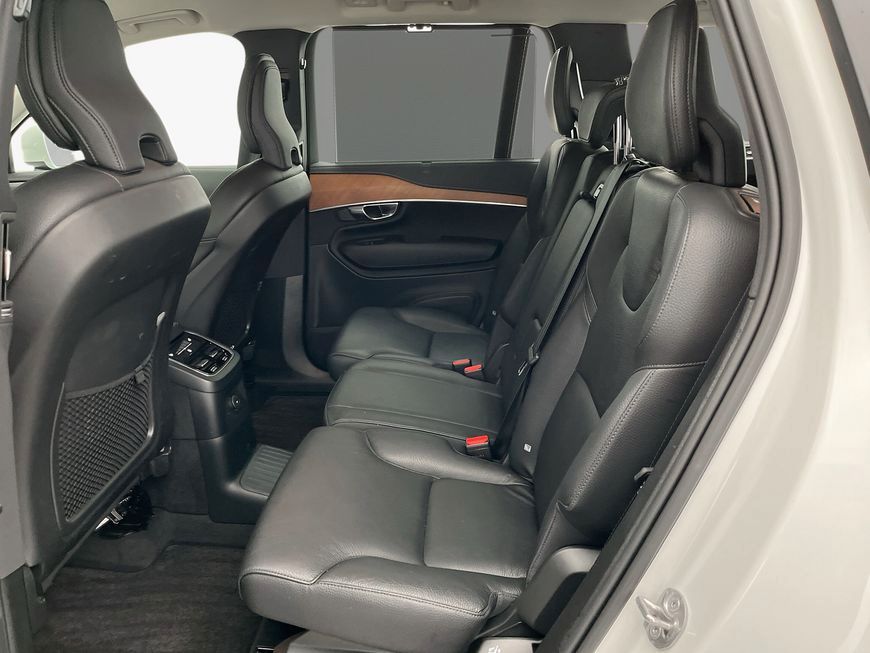 Volvo XC90 T8 AWD Recharge - Samsaru's Car Outlet