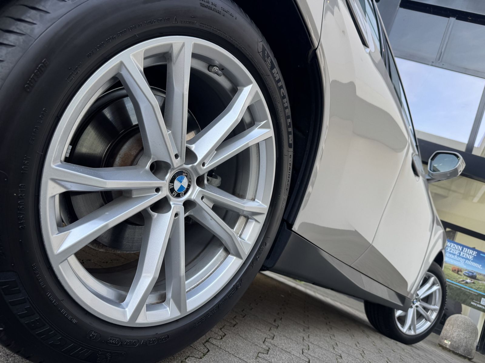 BMW X3 20 xDrive AdapLED DA+ PA+ AHK HuD H/K 19"LM