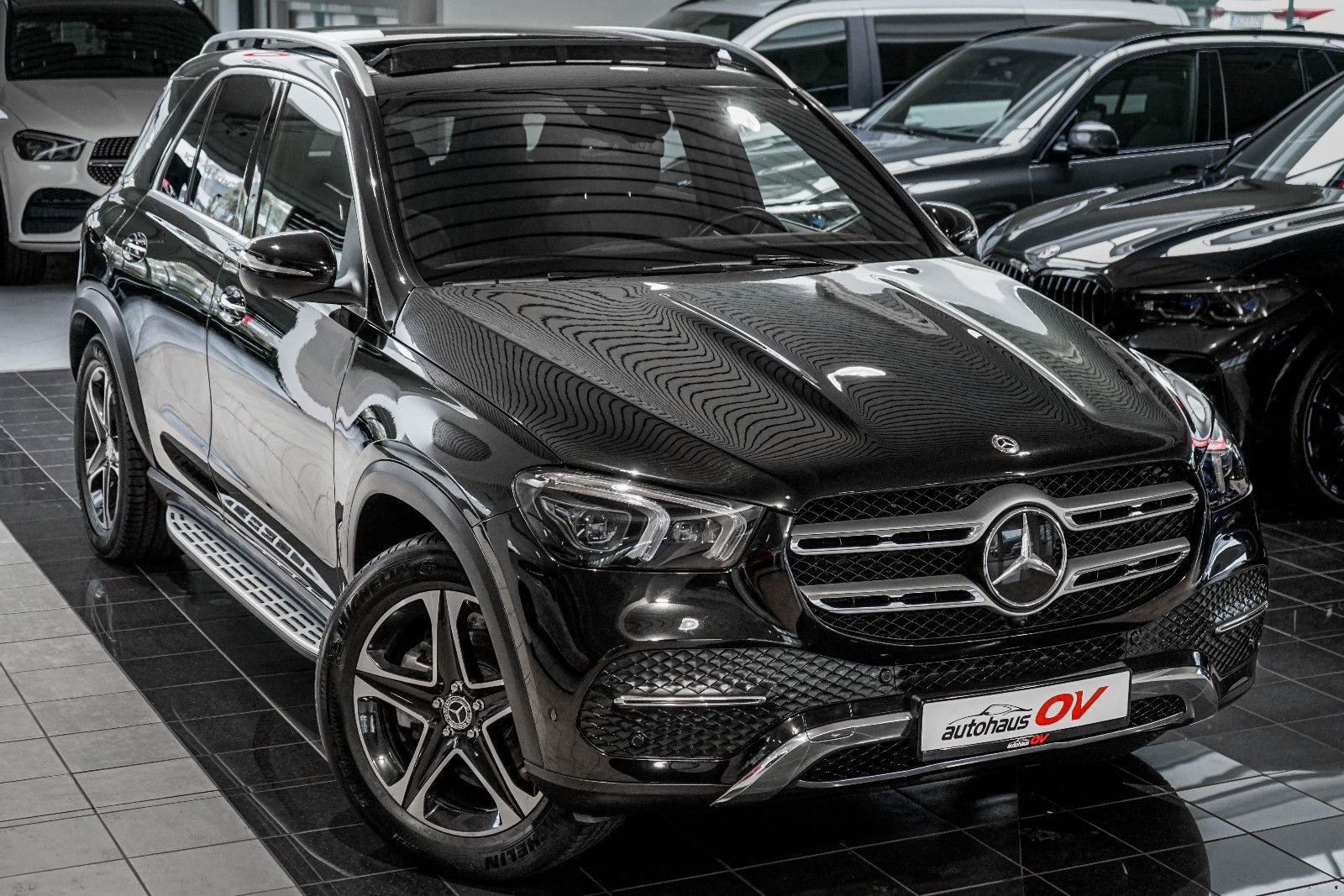 Mercedes-Benz GLE 300d 4M*Exclusive*3xTV*360*Distr*Pano*7xSitz