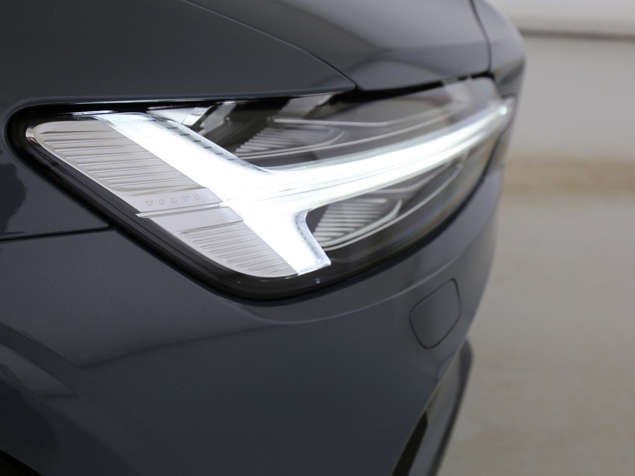 Volvo S60 Plug-In-Hybrid T8 Recharge AWD Ultimate Dark