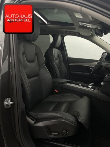 Volvo XC90 T8 PLUS DARK RECH AWD 7SITZ+PANO+AHK+STANDH