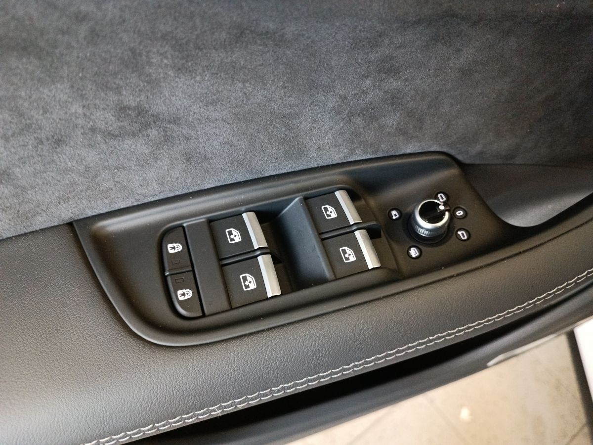 Audi Q7 3.0 TDI quattro S-Line StdHz*Pano*AHK*B&O