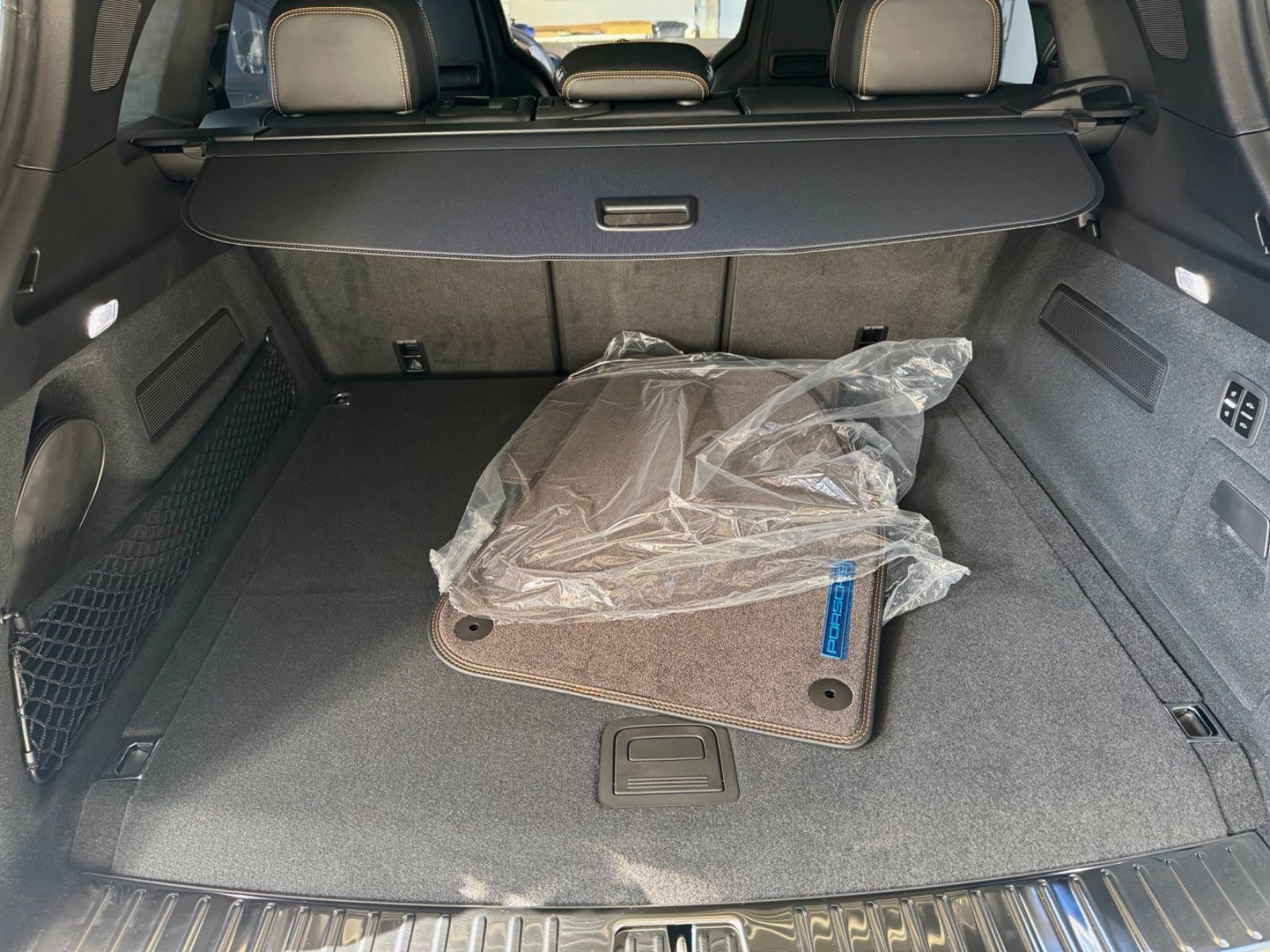 Porsche Cayenne E-Hybrid SB SH MATRIX HAL PANO LUFT TOP