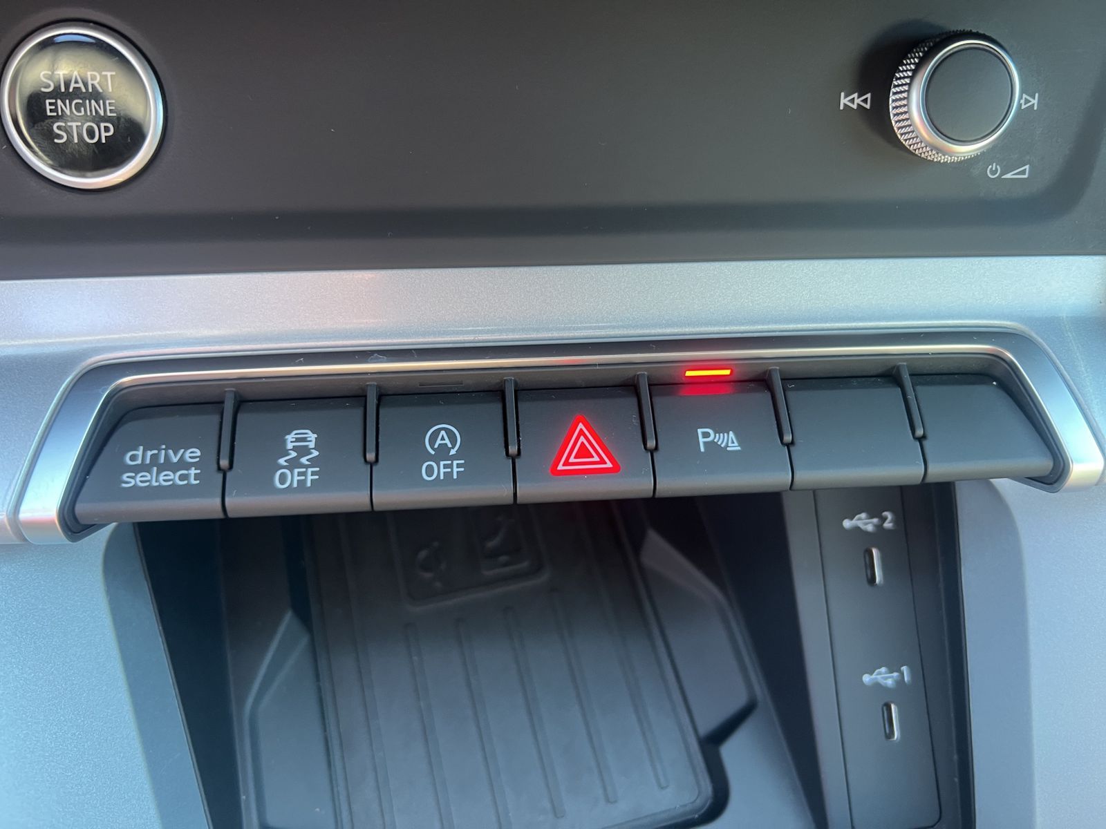 Audi Q3 40 2.0 TFSI quattro - Samsaru's Car Outlet