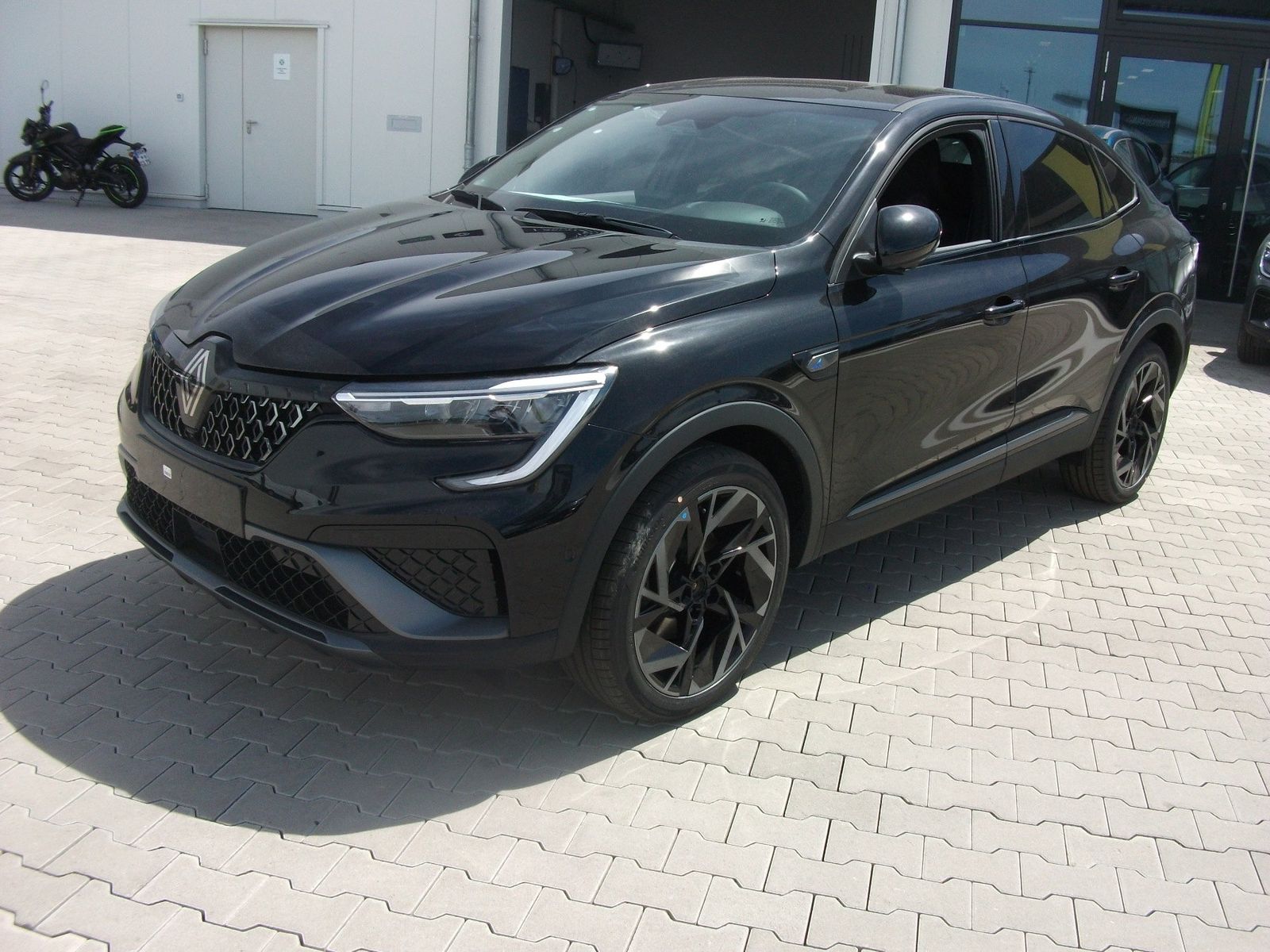Renault Arkana ESPRIT ALPINE Full Hybrid - Samsaru's Car Outlet