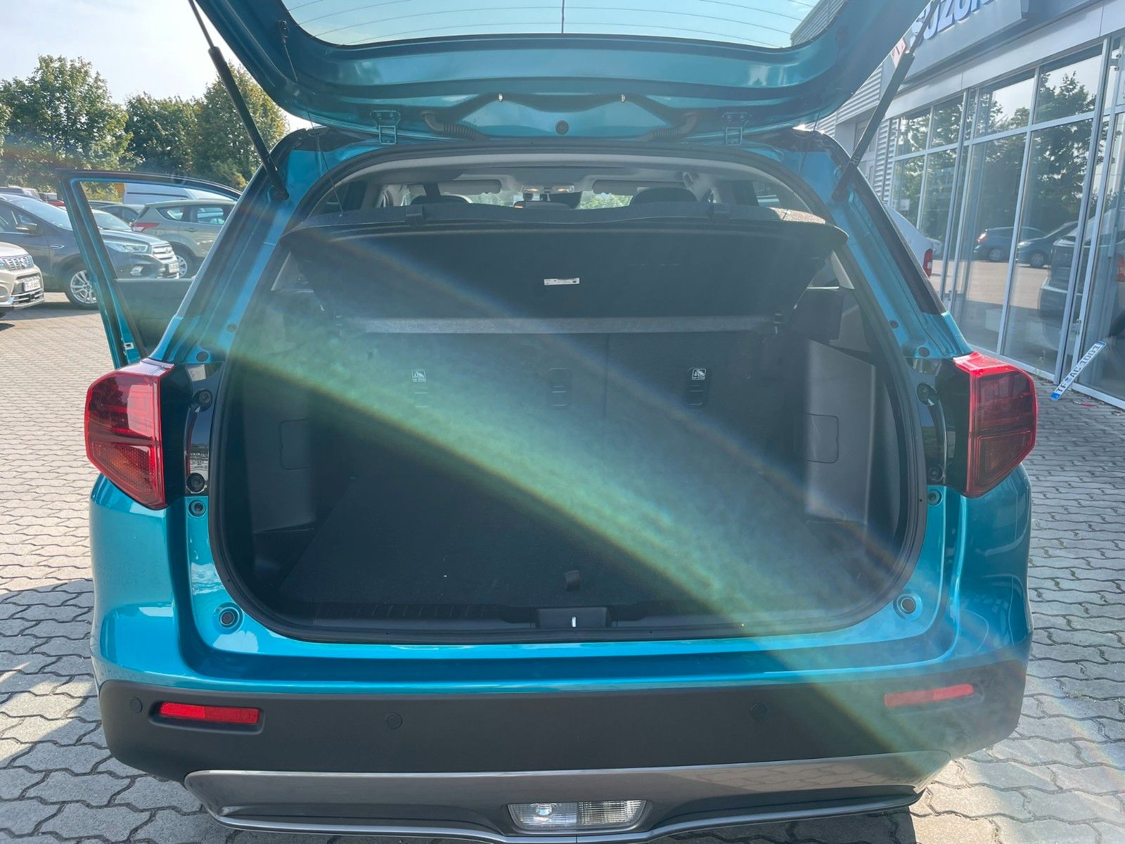 Suzuki Vitara 1.5 Hybrid Comfort+ 4x4 - Samsaru's Car Outlet
