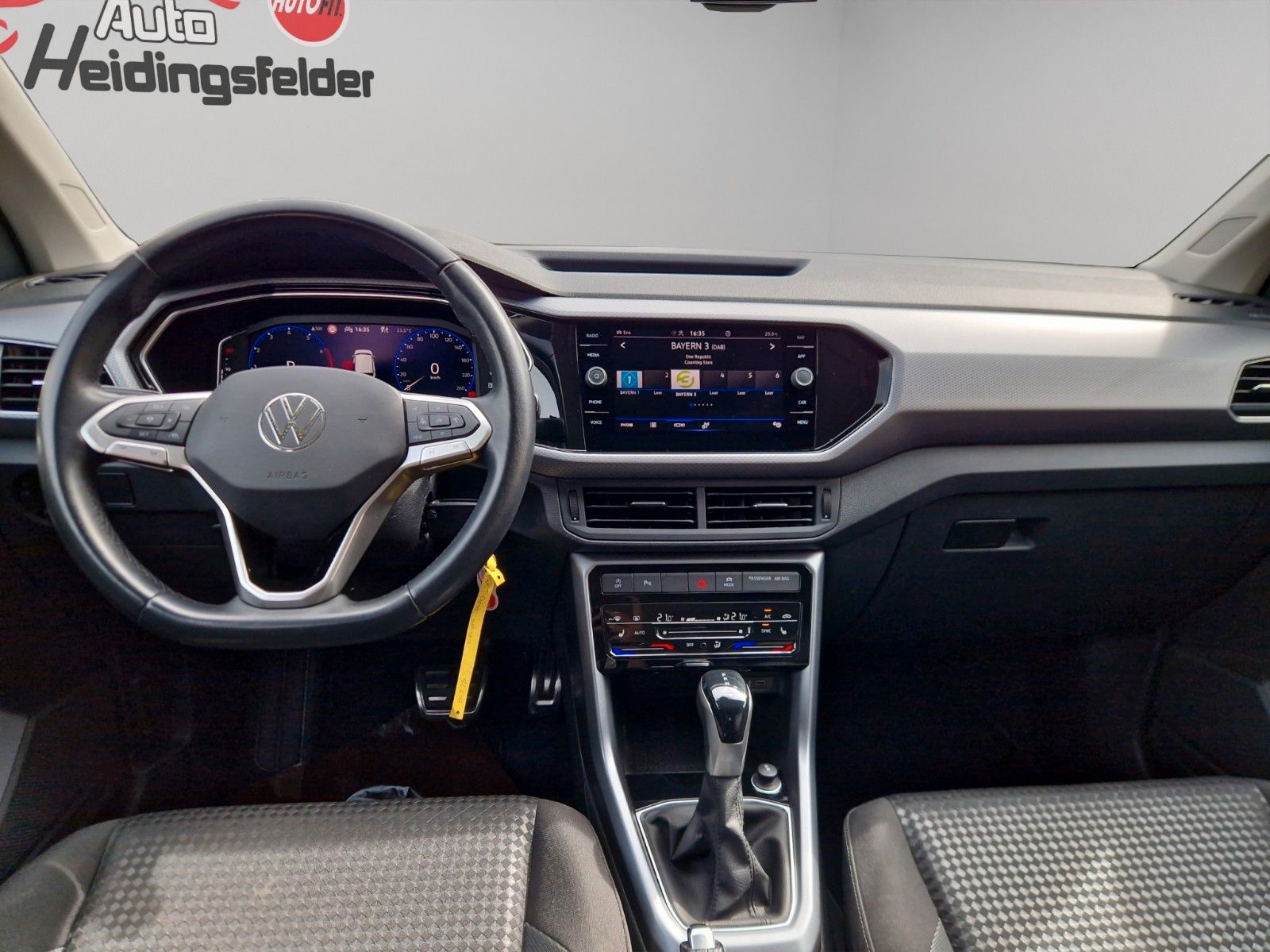 Volkswagen T-Cross Active - Samsaru's Car Outlet