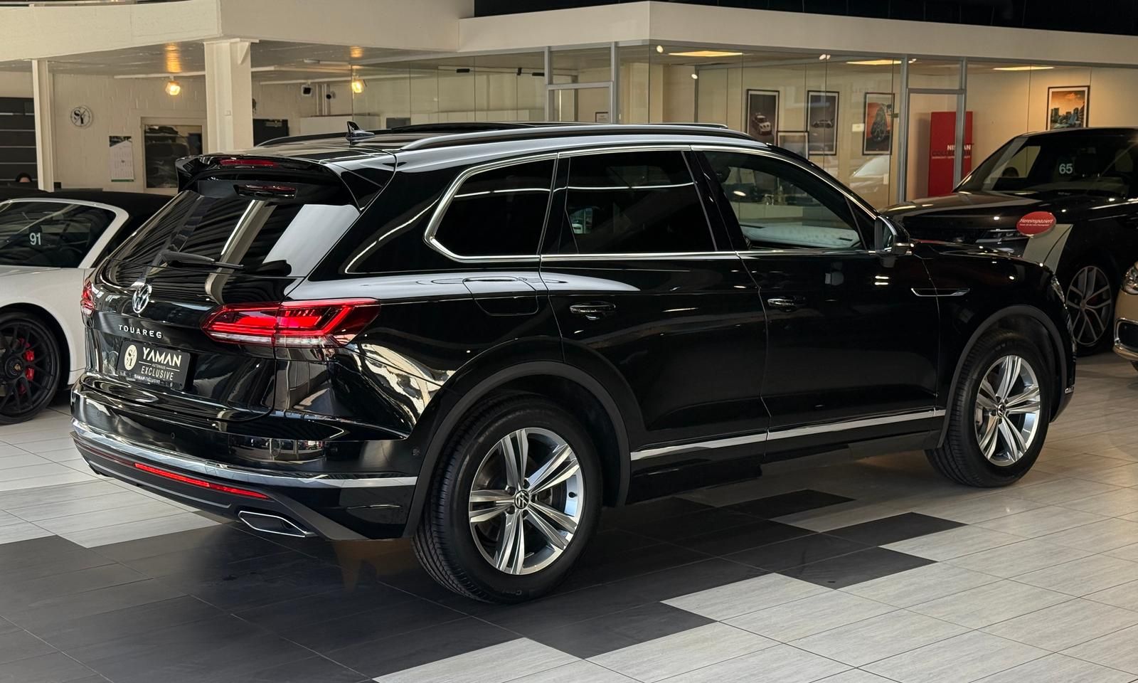 Volkswagen Touareg Elegance 4Motion*Pano*StHzg*KeylessGO