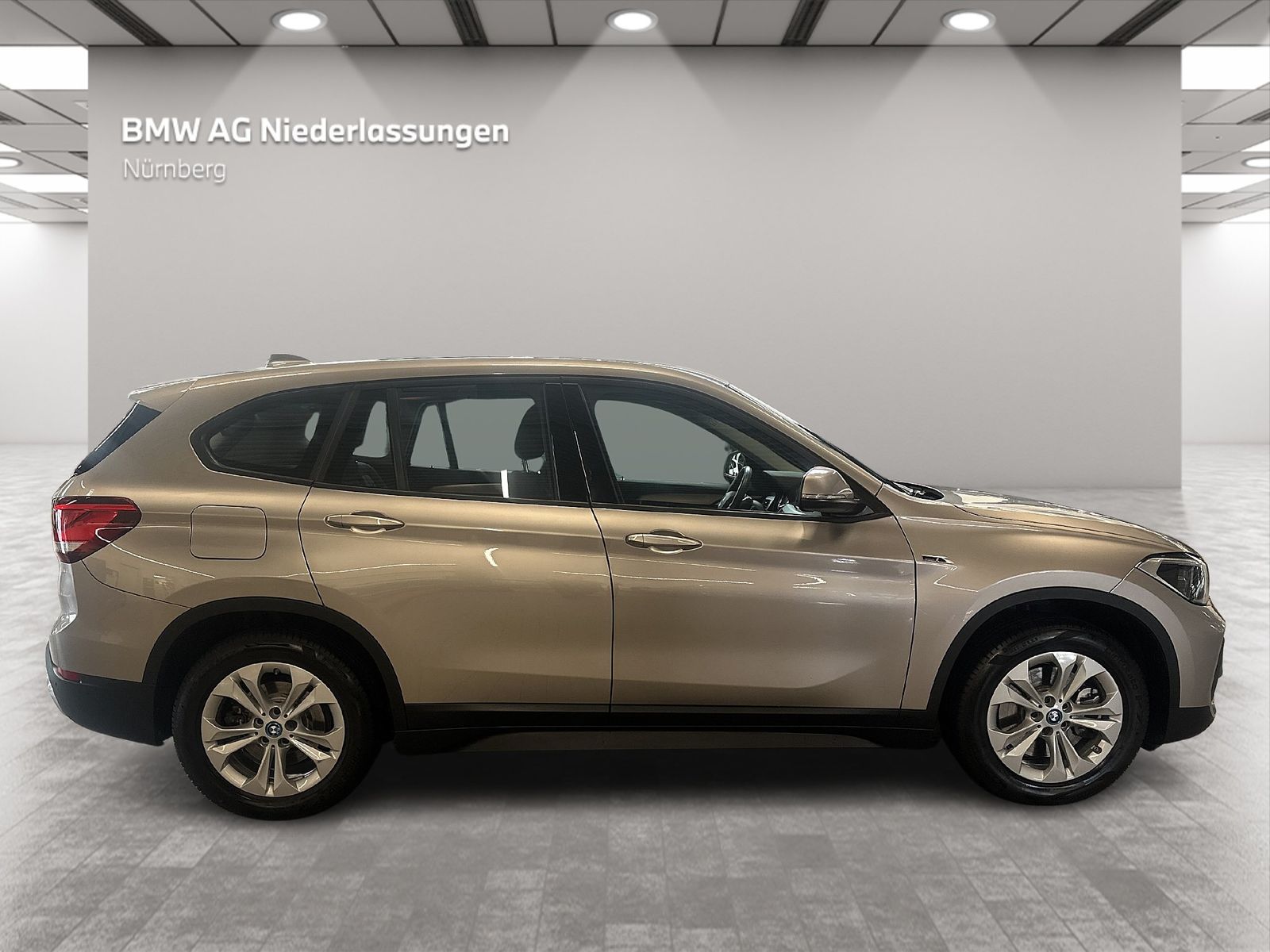 BMW X1 xDrive25e - Samsaru's Car Outlet