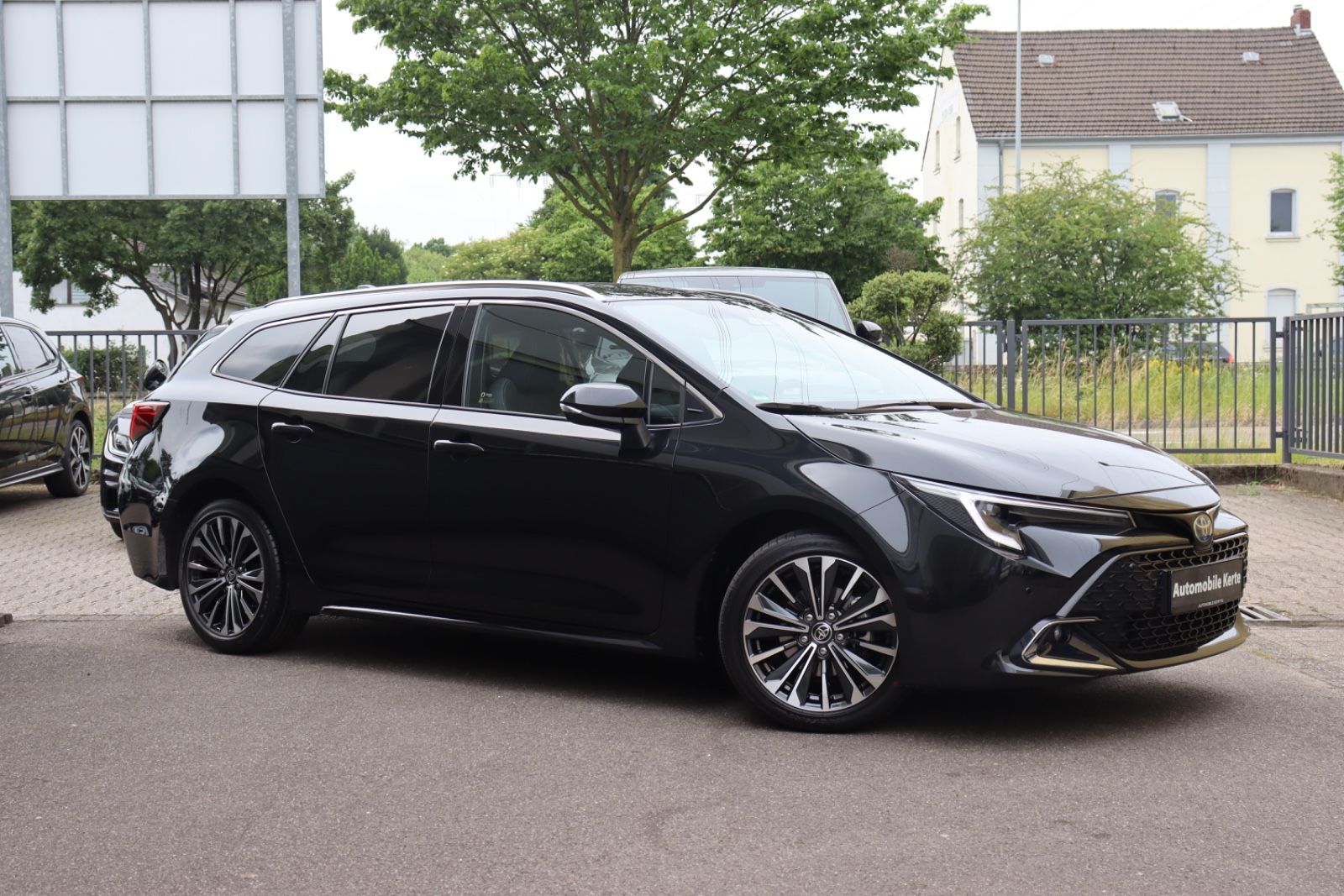 Toyota Corolla Touring Sports Hybrid Team D 1. Hand