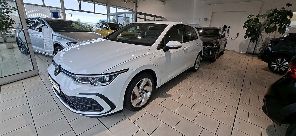 Volkswagen Golf VIII GTE eHybrid - Samsaru's Car Outlet