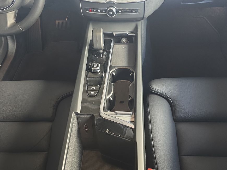 Volvo XC60 B5 B AWD Core