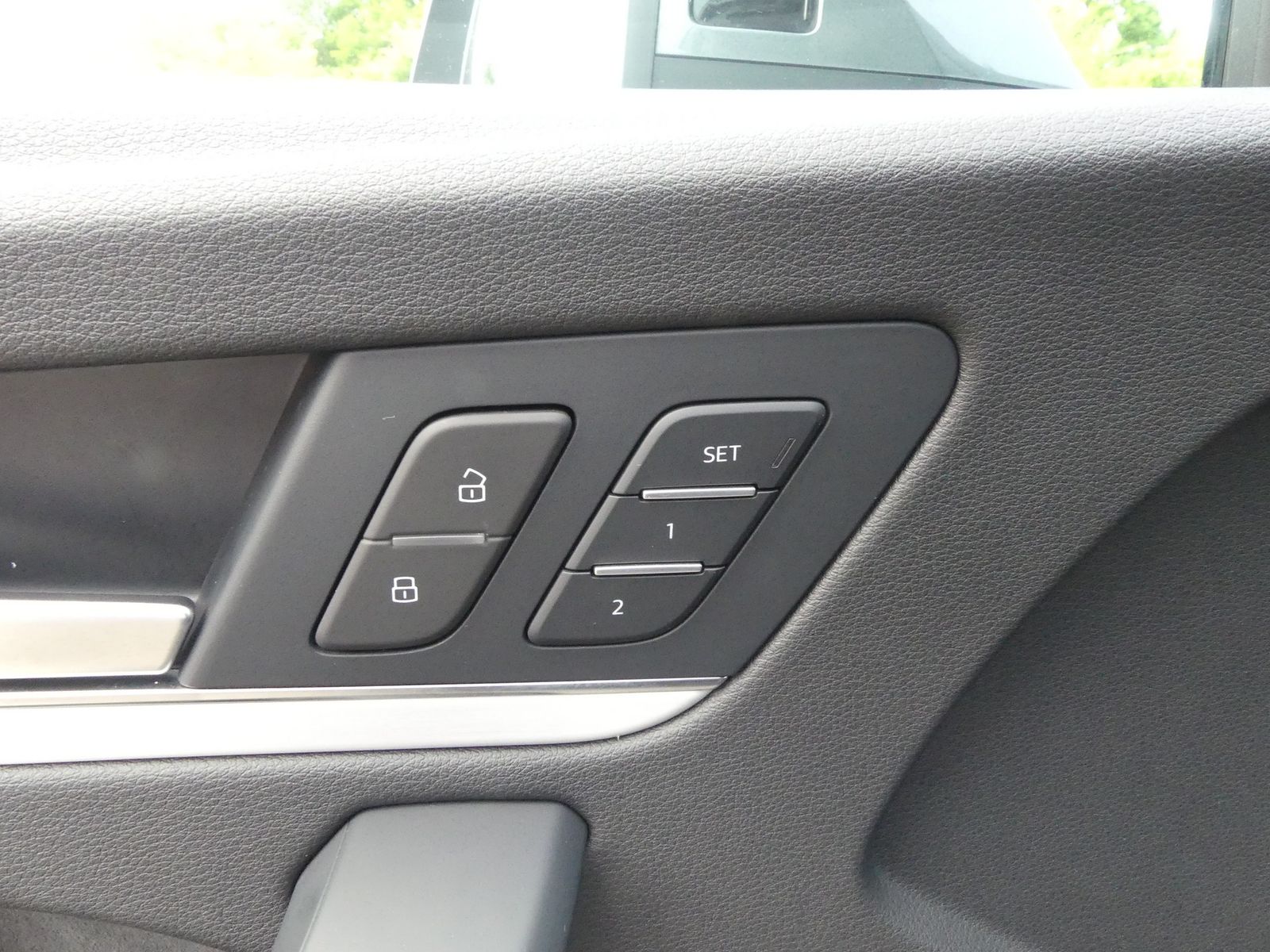 Audi Q5 40 TDI S-Line s-tronic - Samsaru's Car Outlet